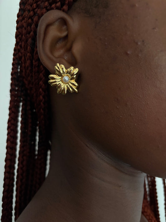 Sophie Pearl Bloom Earring
